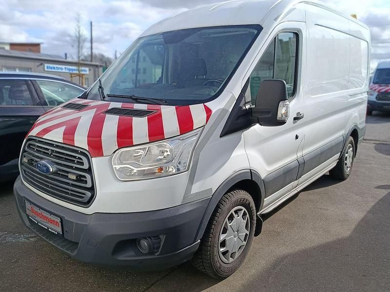 Gebraucht Ford Transit Trend 131 PS (96 kW) 2018 Weiß Van / Kleinbus