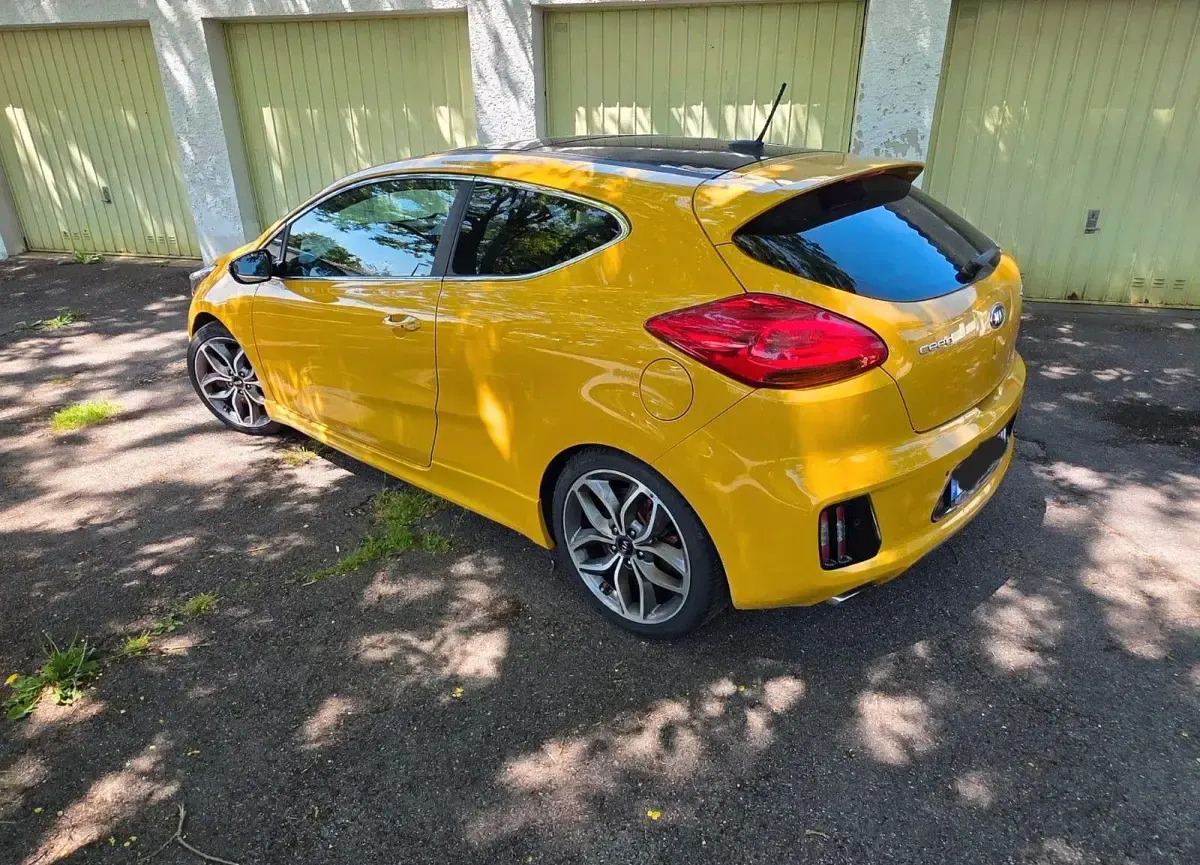 Gebraucht Kia Ceed GT-Track 204 PS (150 kW) 2016 Gelb Kleinwagen