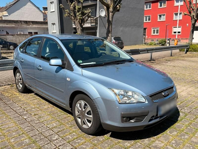 Second-hand Ford Focus 100 CP (73 kW) 2006 Albastru Berlinǎ