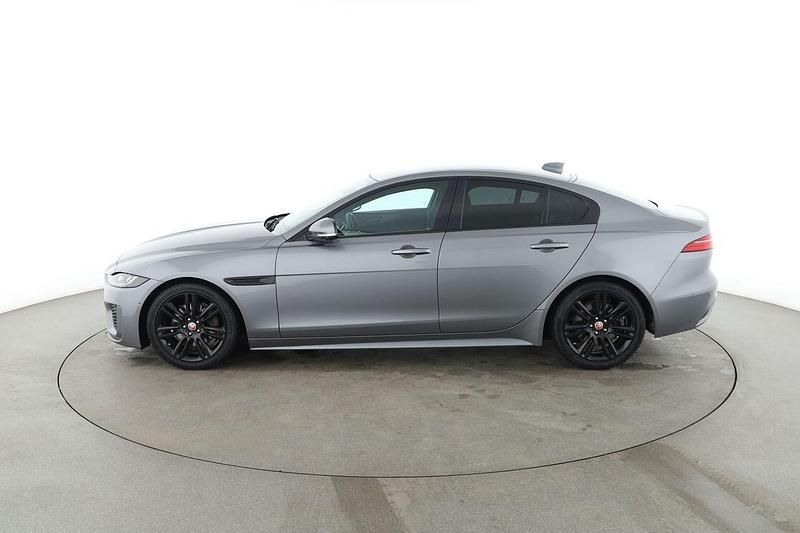 Gebraucht Jaguar XE R-Dynamic 204 PS (150 kW) 2021 Grau Limousine