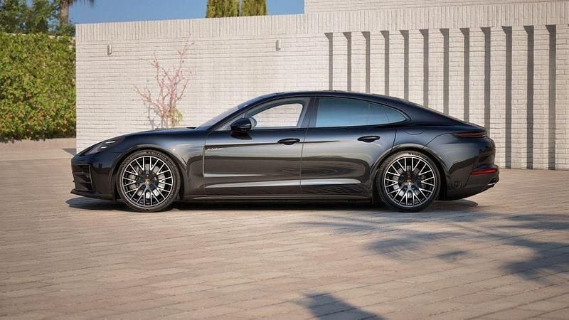 Neu Porsche Panamera 4 470 PS (345 kW) 2026 Tiefschwarzmetallic Limousine