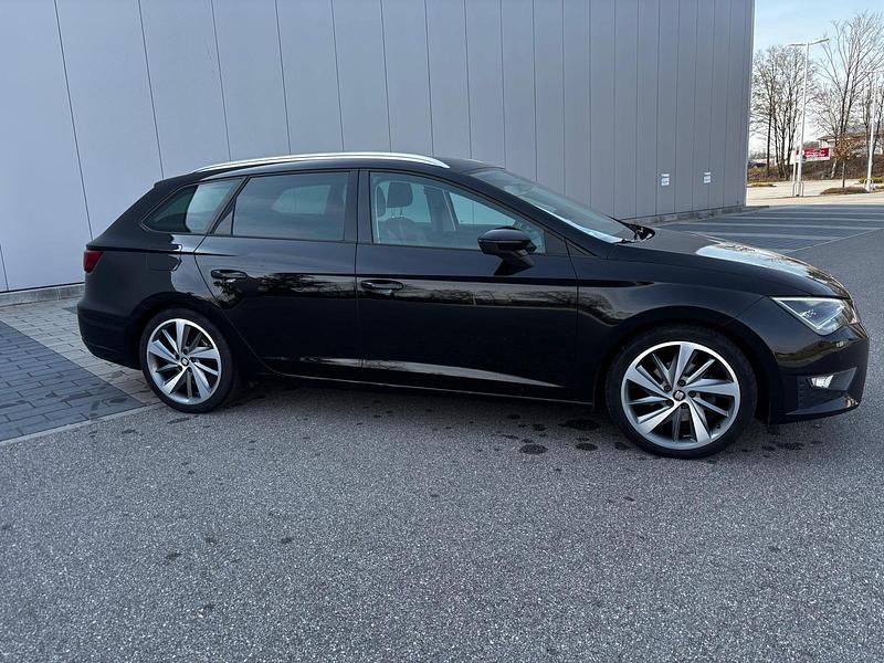 Gebraucht Seat Leon FR-Line 150 PS (110 kW) 2015 Schwarz Kombi