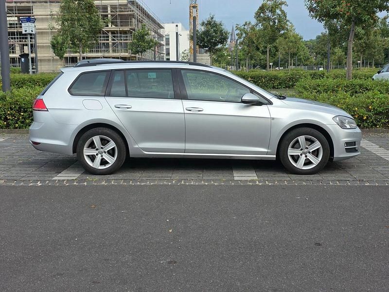 Grau Gebraucht 2014 VW Golf VII Kombi | 6.500 € (Fairer Preis) - Bild 1/4