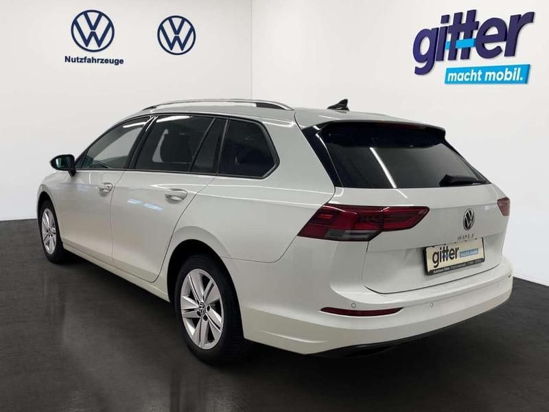 Gebraucht VW Golf VIII Life 150 PS (110 kW) 2022 Weiß Kombi