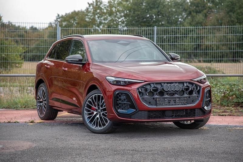 Rot Neu 2025 Audi Q5 S-Line SUV | 72.471 € (Etwas zu teuer) - Bild 1/4