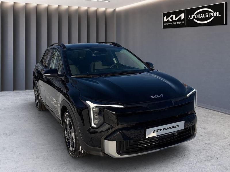 Neu Kia Stonic Vision 101 PS (74 kW) 2025 Schwarz SUV