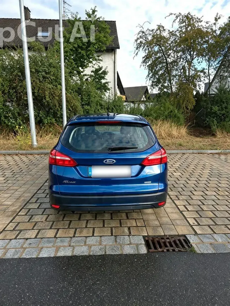 Gebraucht Ford Focus Trend 125 PS (91 kW) 2015 Blau Limousine
