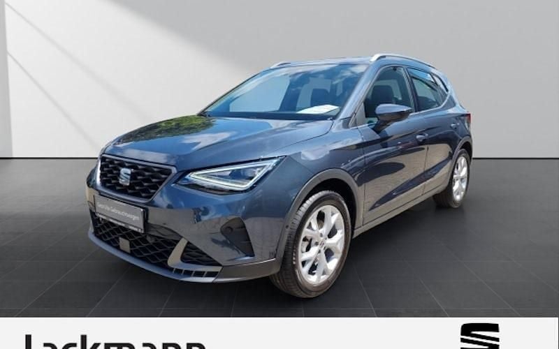 Grau Gebraucht 2022 Seat Arona FR SUV | 20.490 € (Fairer Preis) - Bild 1/4