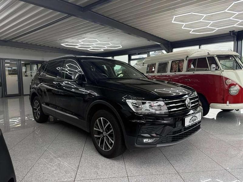 Deep black perleffekt Gebraucht 2020 VW Tiguan Allspace Comfortline SUV | 20.500 € (Fairer Preis) - Bild 1/4