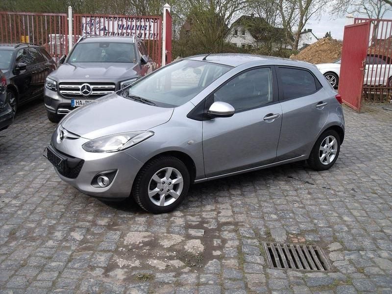 Gebraucht Mazda 2 Sendo 84 PS (61 kW) 2014 Grau Limousine