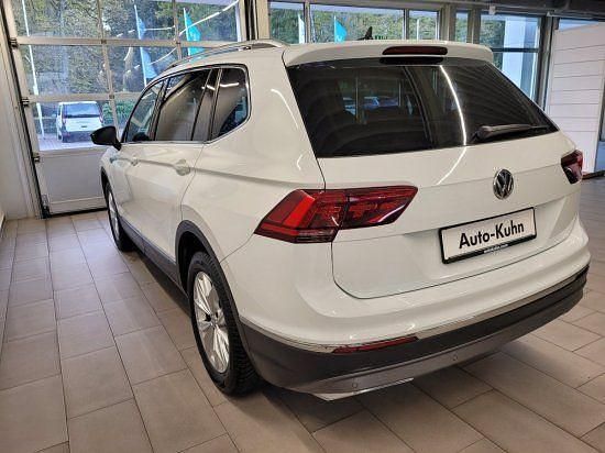 Gebraucht VW Tiguan Allspace Highline 150 PS (110 kW) 2020 Pure white SUV