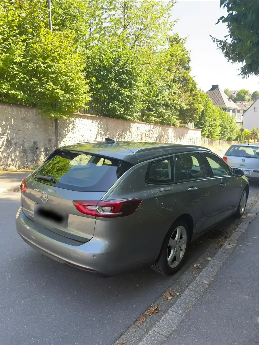 Gebraucht Opel Insignia 136 PS (100 kW) 2018 Grau Kombi
