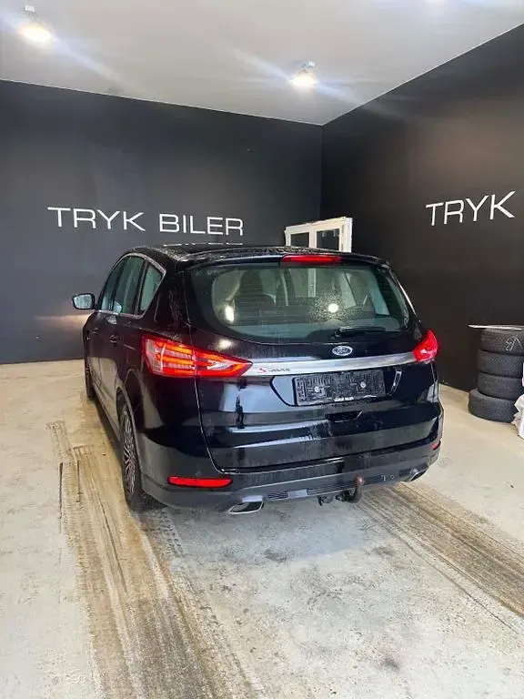 Gebraucht Ford S-MAX Titanium 190 PS (139 kW) 2018 Schwarz Van / Kleinbus