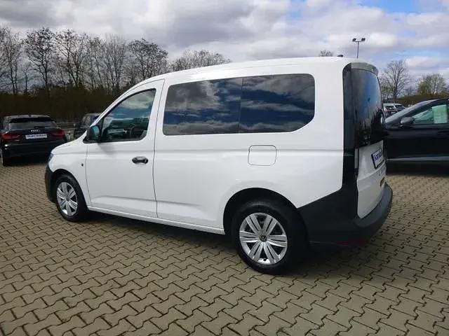 Second-hand VW Caddy 102 CP (75 kW) 2021 Alb Monovolum