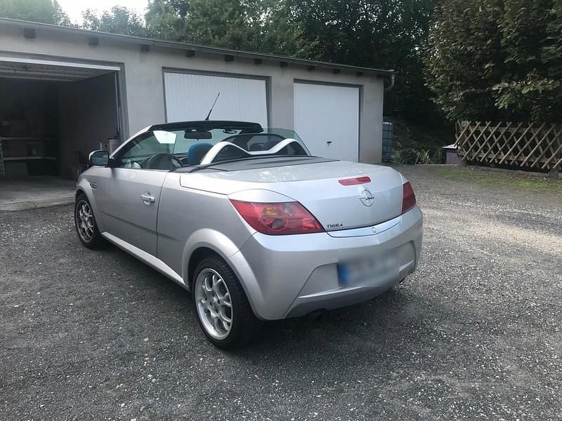 Gebraucht Opel Tigra 90 PS (66 kW) 2006 Grau Cabrio