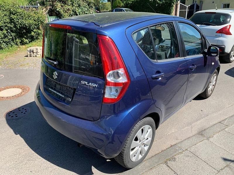 Second-hand Suzuki Splash 86 CP (63 kW) 2009 Albastru Hatchback