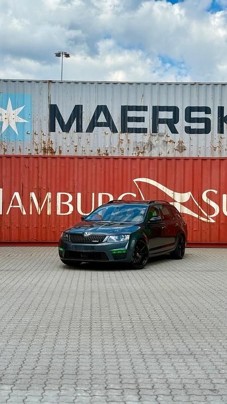 Grau Gebraucht 2015 Skoda Octavia RS Kombi | 12.500 € (Etwas zu teuer) - Bild 1/2