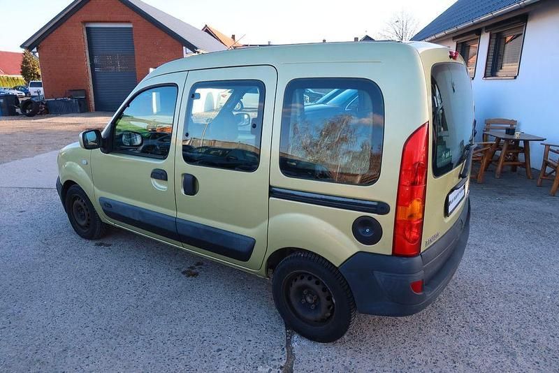 Usado Renault Kangoo 75 HP (55 kW) 2005 Verde Monovolume