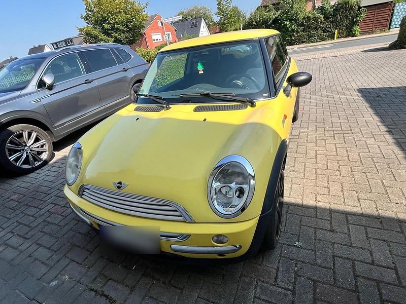 Second-hand Mini Cooper 90 CP (66 kW) 2004 Galben Hatchback