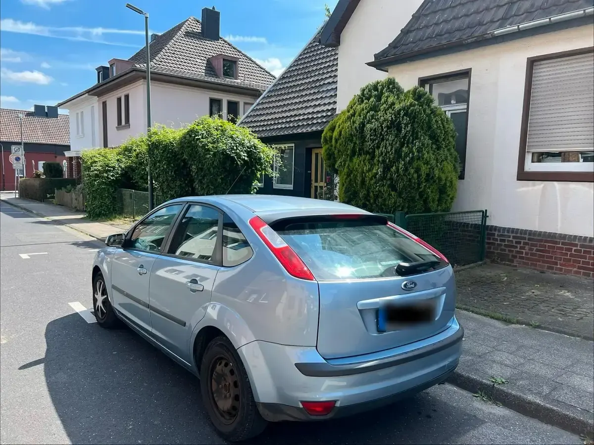 Gebraucht Ford Focus 101 PS (74 kW) 2007 Blau Kleinwagen