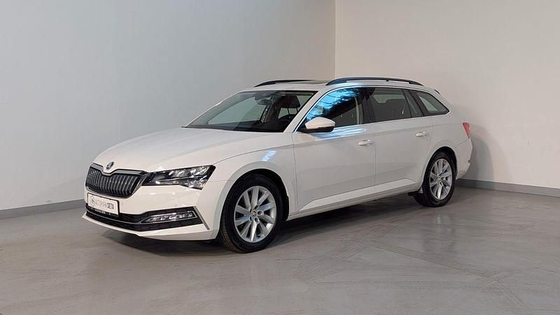 Weiß Gebraucht 2020 Skoda Superb Kombi | 21.475 € (Fairer Preis) - Bild 1/4
