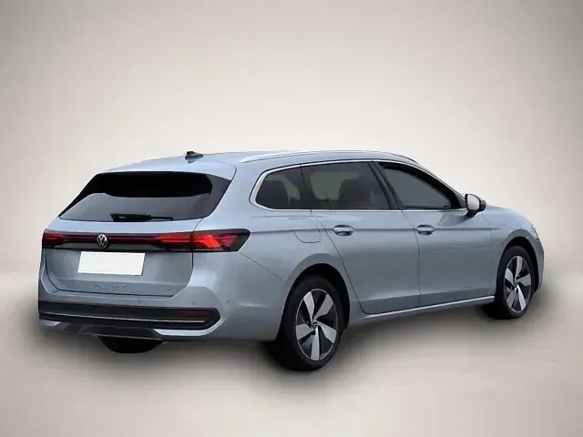Gebraucht VW Passat Business 150 PS (110 kW) 2025 Silber Kombi