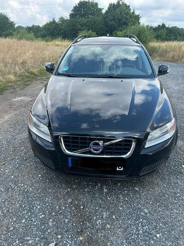 Gebraucht Volvo V70 136 PS (100 kW) 2010 Schwarz Kombi