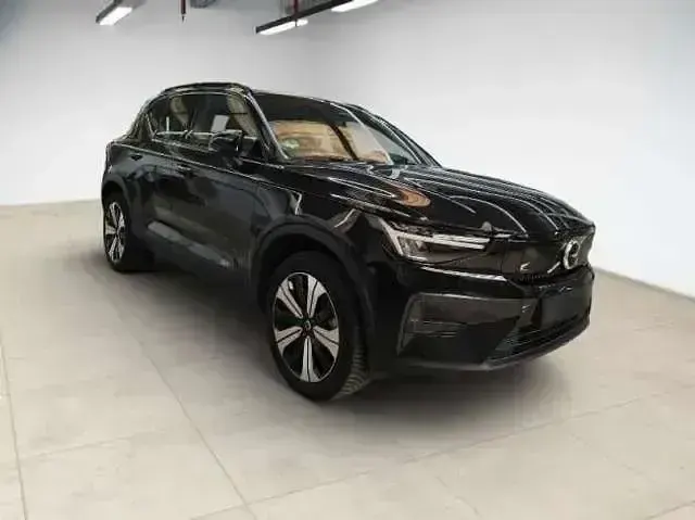 Gebraucht Volvo XC40 Plus 169 kW (231 PS) 2023 Onyx black (metallic) SUV