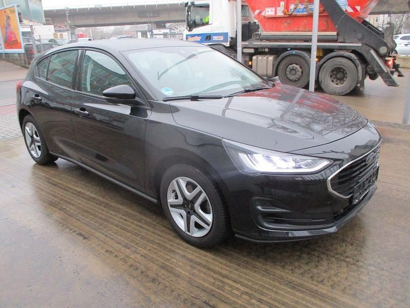 Gebraucht Ford Focus Cool & Connect 101 PS (74 kW) 2022 Schwarz Limousine