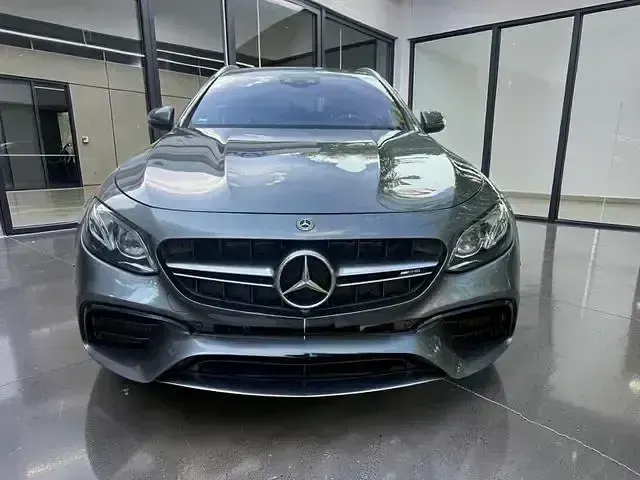 Gebraucht Mercedes E63S AMG AMG 612 PS (450 kW) 2019 Grau Limousine