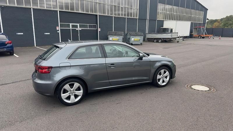 Gebraucht Audi A3 Ambition 122 PS (89 kW) 2013 Grau Kleinwagen