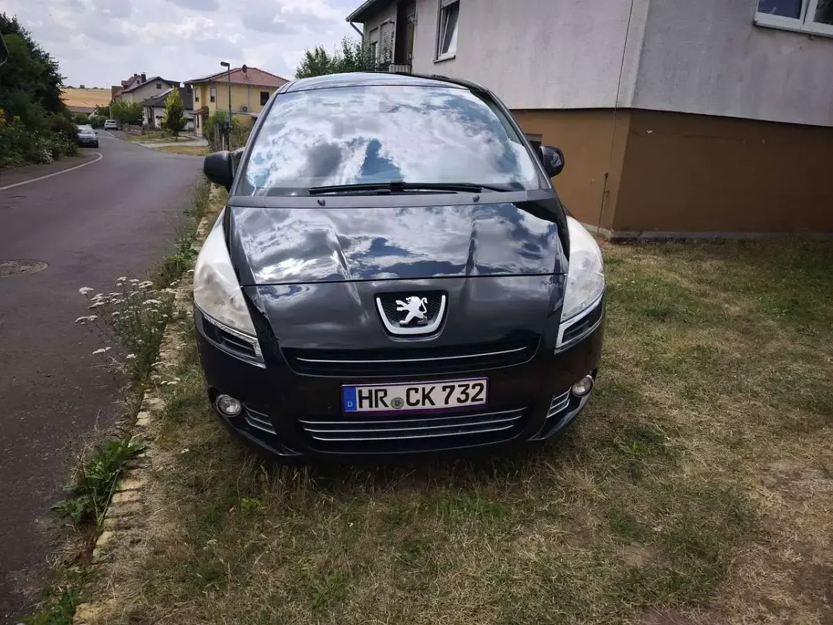 Gebraucht Peugeot 5008 Premium 120 PS (88 kW) 2010 Schwarz Van / Kleinbus
