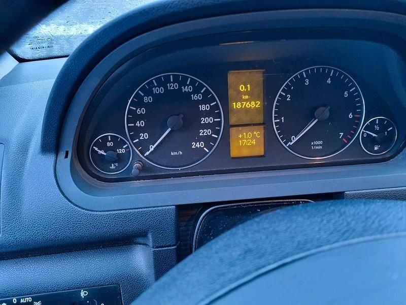 Gebraucht Mercedes A170 Classic 116 PS (85 kW) 2007 Silber Limousine