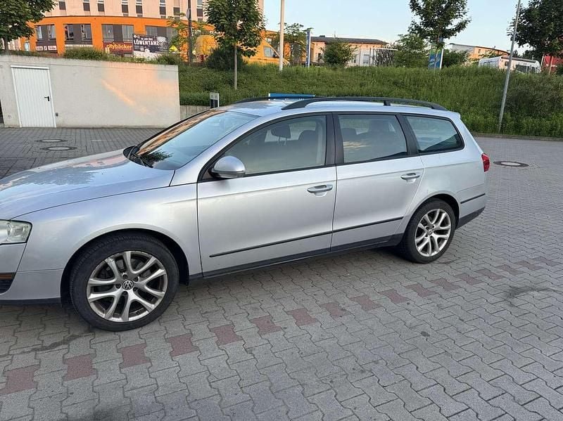 Gebraucht 2006 VW Passat Comfortline Kombi | 1.000 € (Superpreis) - Bild 1/4