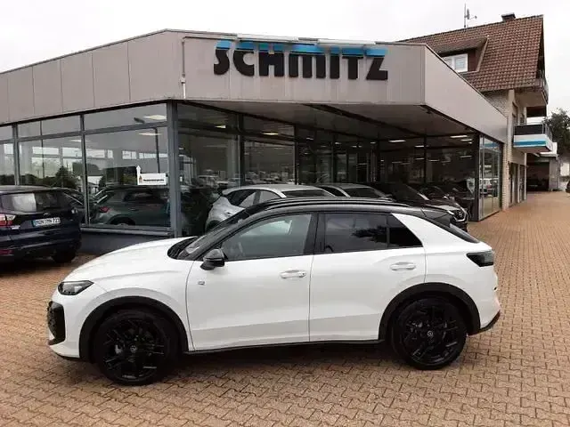 Neu VW T-Roc R-line 150 PS (110 kW) 2026 Weiß SUV