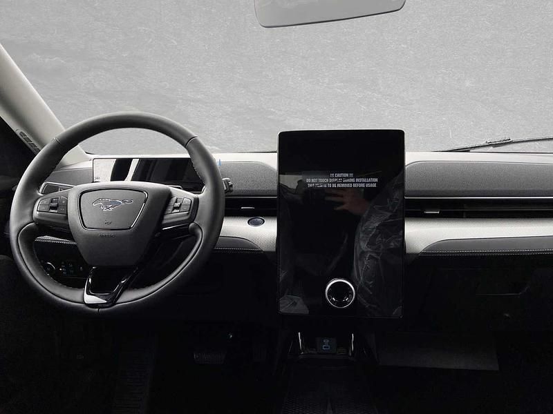 Grau Gebraucht 2023 Ford Mustang Mach-E SUV | 65.984 € - Bild 1/1