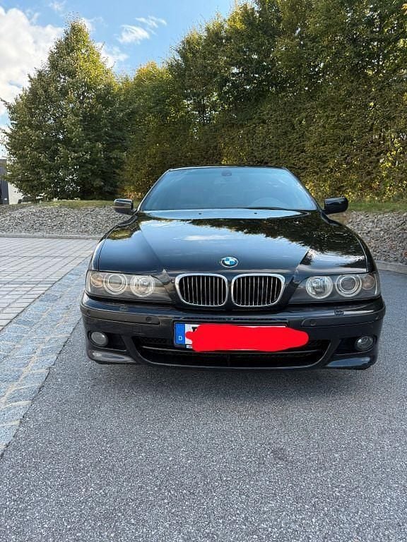 Schwarz Gebraucht 2000 BMW 540 M Sport Limousine | 18.900 € - Bild 1/4