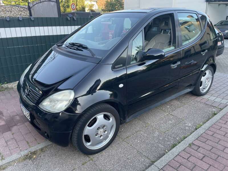 Schwarz Gebraucht 2000 Mercedes A190 Elegance Limousine | 1.650 € (Guter Preis) - Bild 1/4