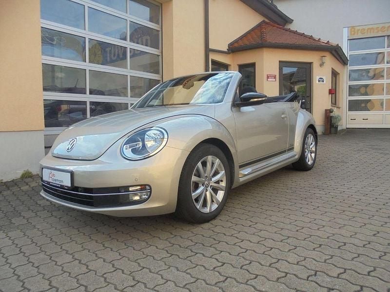Moon rock silver Gebraucht 2016 VW Beetle CLUB Cabrio | 14.990 € (Fairer Preis) - Bild 1/4