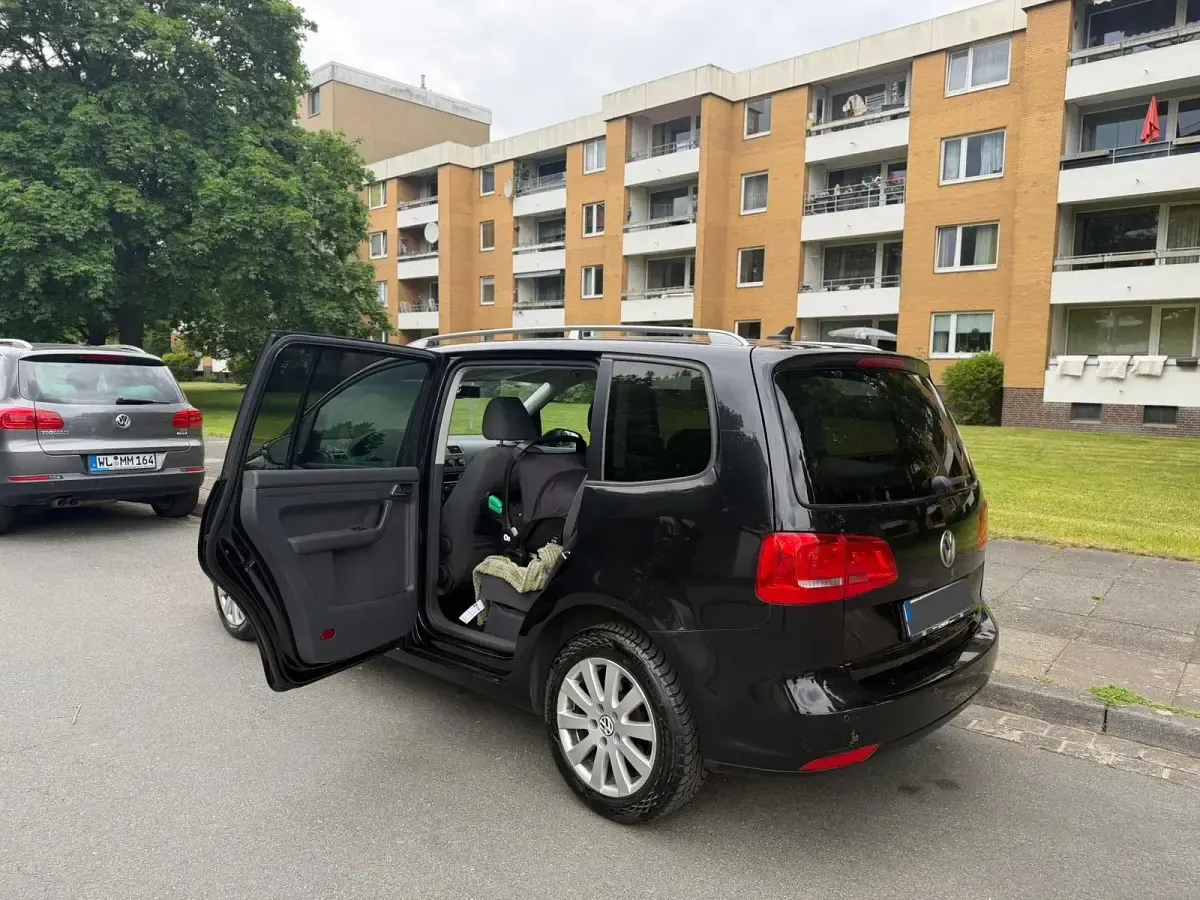 Gebraucht VW Touran 140 PS (102 kW) 2012 Schwarz Van / Kleinbus