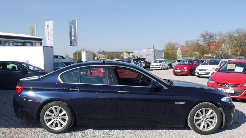 Second-hand BMW 525 204 CP (150 kW) 2011 Albastru Berlinǎ