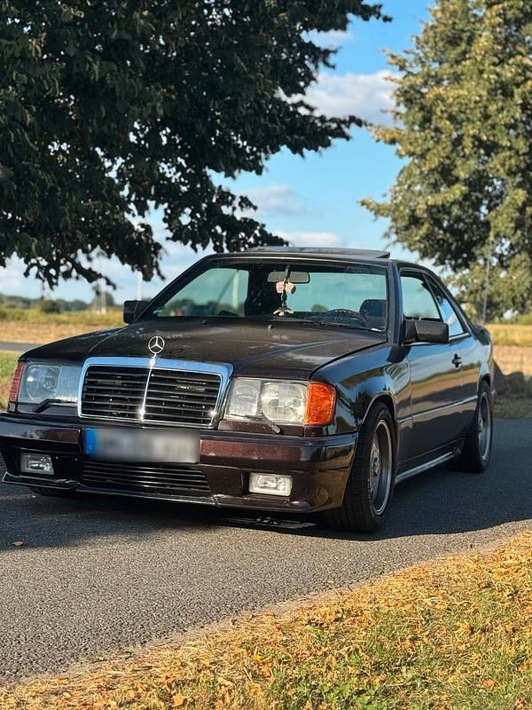 Andere farben Gebraucht 1989 Mercedes E300 Coupé | 6.900 € - Bild 1/4