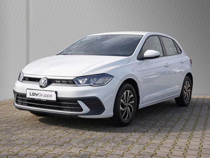 Gebraucht VW Polo Life 95 PS (69 kW) 2023 Weiß Kleinwagen