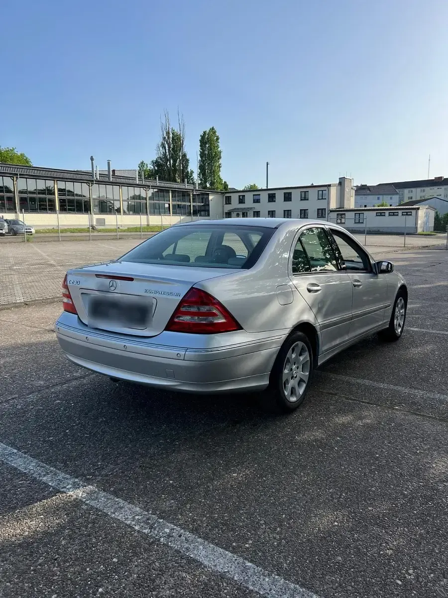 Gebraucht Mercedes C230 192 PS (141 kW) 2004 Silber Limousine