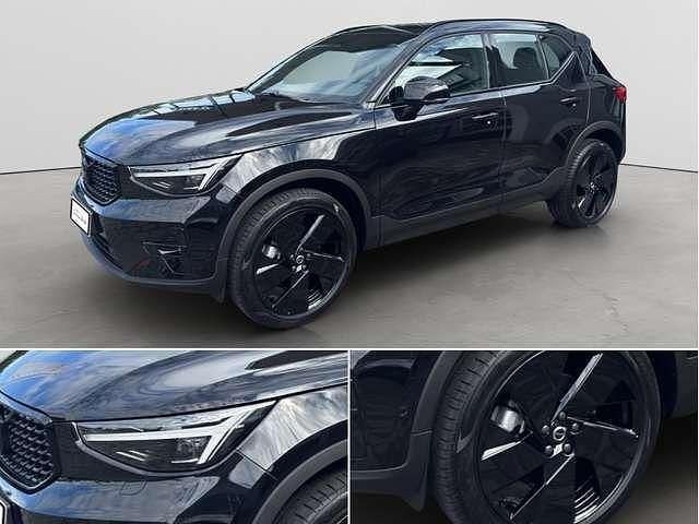 Neu Volvo XC40 Plus 163 PS (119 kW) 2025 Onyx black SUV