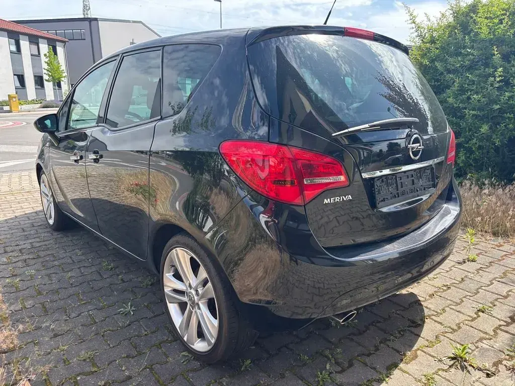 Gebraucht Opel Meriva 140 PS (102 kW) 2010 Schwarz Van / Kleinbus