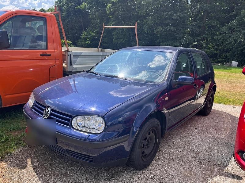 Blau Gebraucht 1999 VW Golf IV Kleinwagen | 300 € (Superpreis) - Bild 1/4