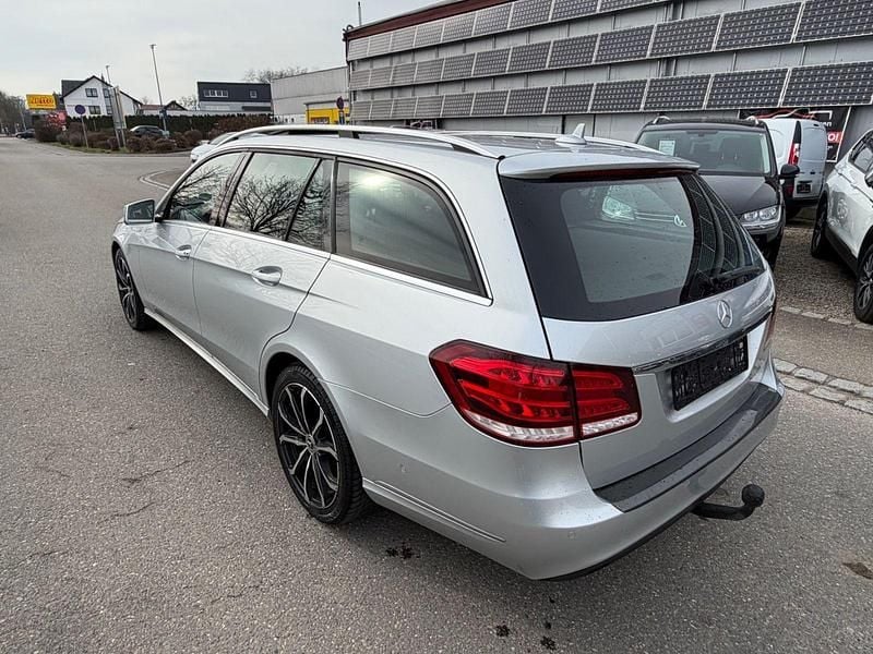 Gebraucht Mercedes E220 Avantgarde 170 PS (125 kW) 2015 Silber Kombi