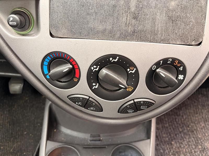 Usata Ford Focus 116 CV (85 kW) 2004 Station wagon