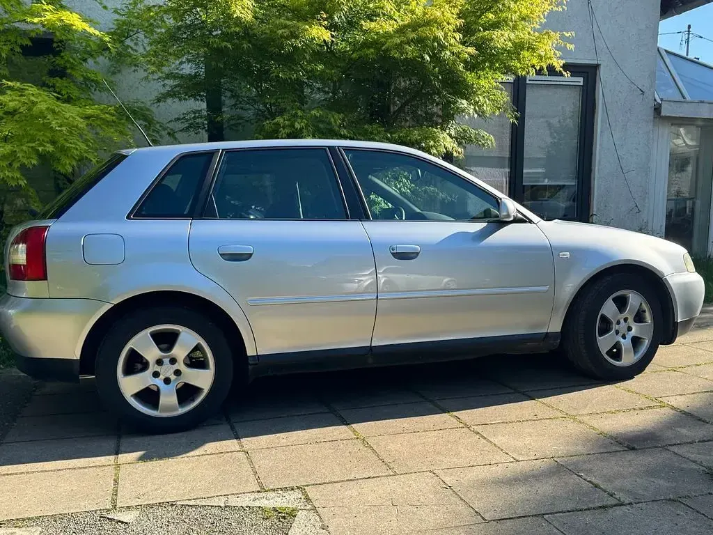 Używany Audi A3 102 KM (75 kW) 2001 Srebrny Hatchback